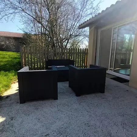 Le Verger - 8 Personnes En Campagne Et Riviere By Primo * La Foret-sur-Sevre