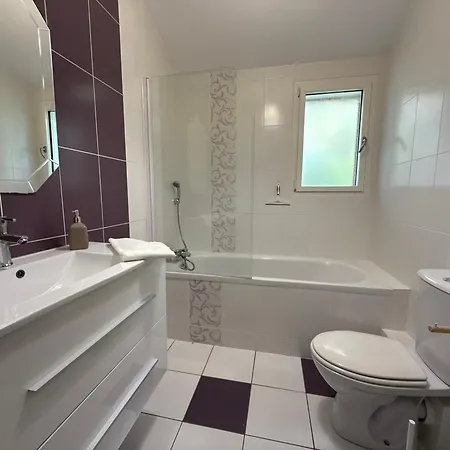 Le Verger - 8 Personnes En Campagne Et Riviere By Primo * La Foret-sur-Sevre