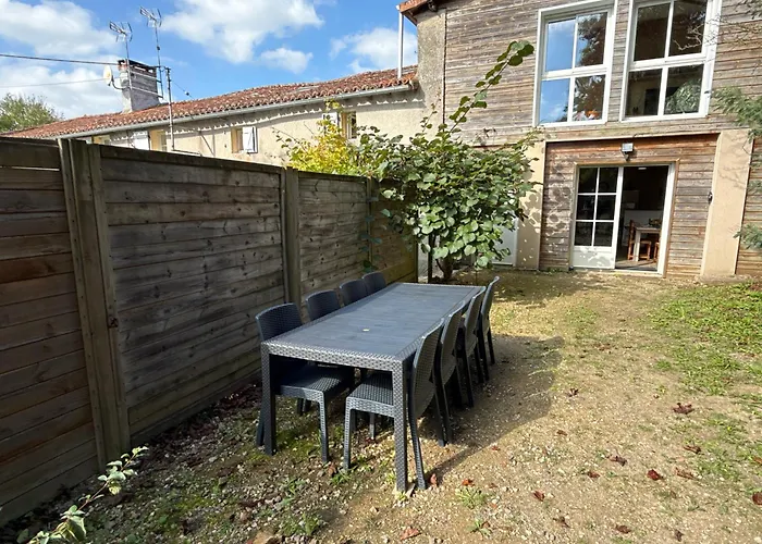 Le Verger - 8 Personnes En Campagne Et Riviere By Primo Holiday home La Foret-sur-Sevre